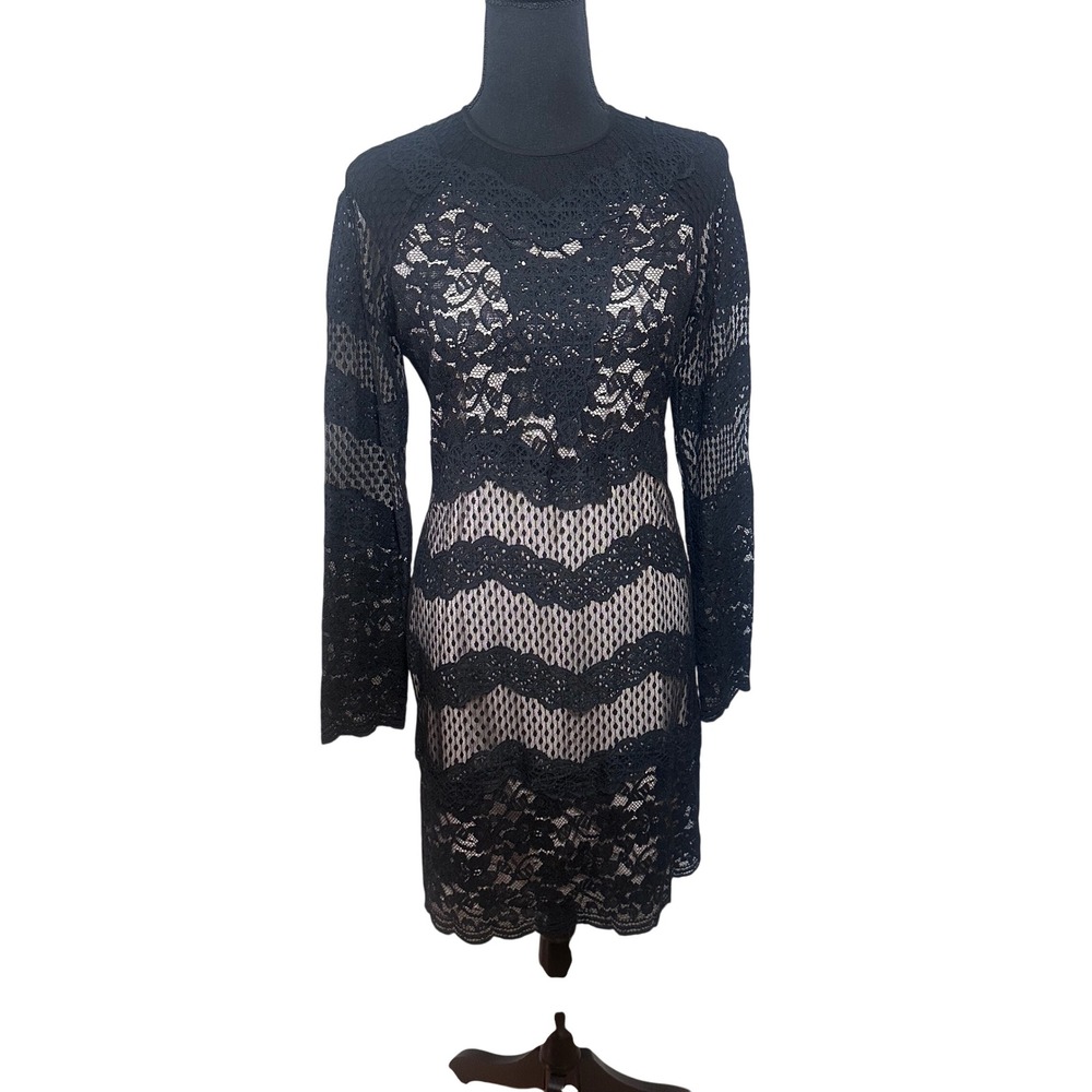 Diane von Furstenberg Black Lace Sheath Dress Long Sleeve Nude Lining Size 4